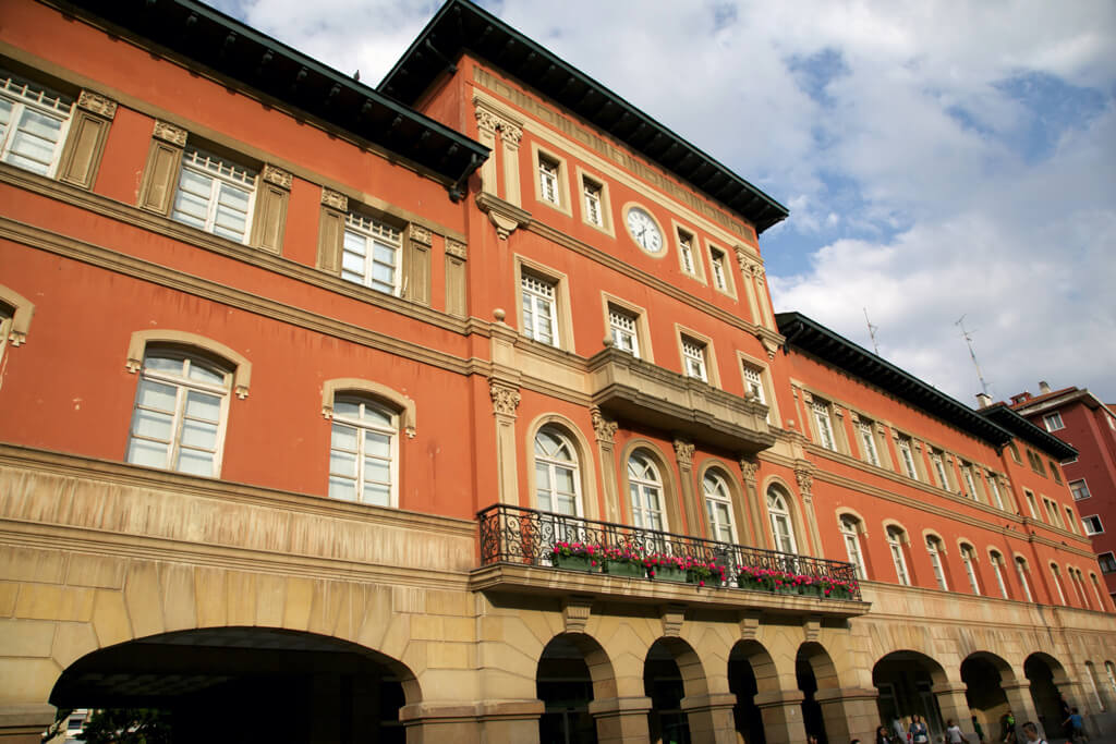 Ayuntamiento-primer-plano-min